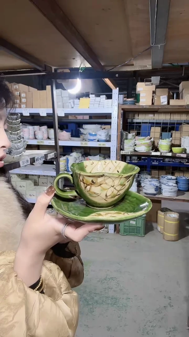 陶瓷间取一杯一碟