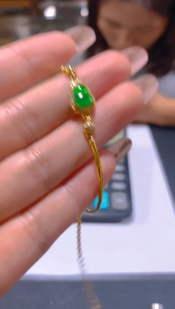 未镶嵌手链翡翠多样性发一