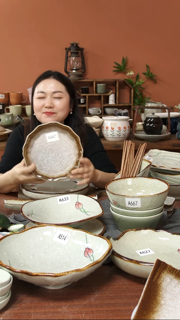 陶瓷A347 一只陶瓷粗陶花边盘可能微瑕