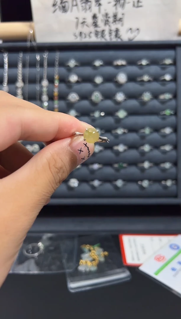 银S925镶嵌戒指翡翠是**哇123456