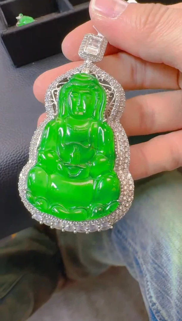 吊坠(赠链)银S925镶嵌翡翠天然A货翡翠
