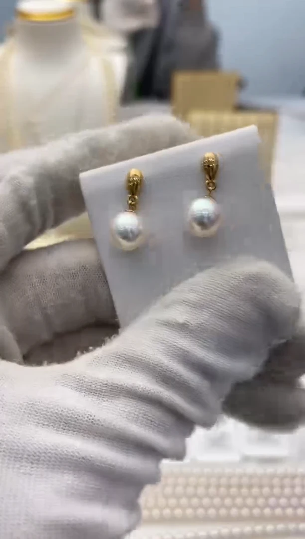 18K金镶嵌耳饰海水珍珠小金豆