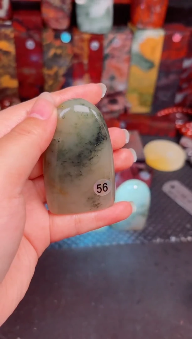 玉桂林鸡血玉印章摆件56