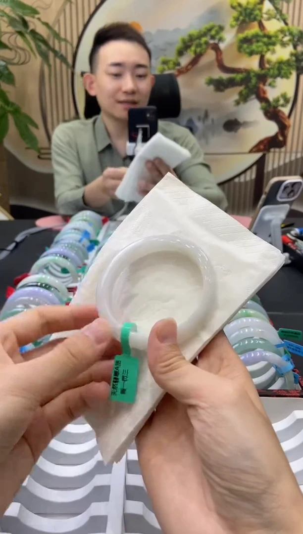未镶嵌手镯翡翠5033