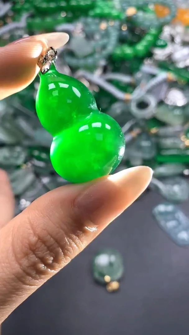 颈饰未镶嵌翡翠(配扣头多样性发其一）39