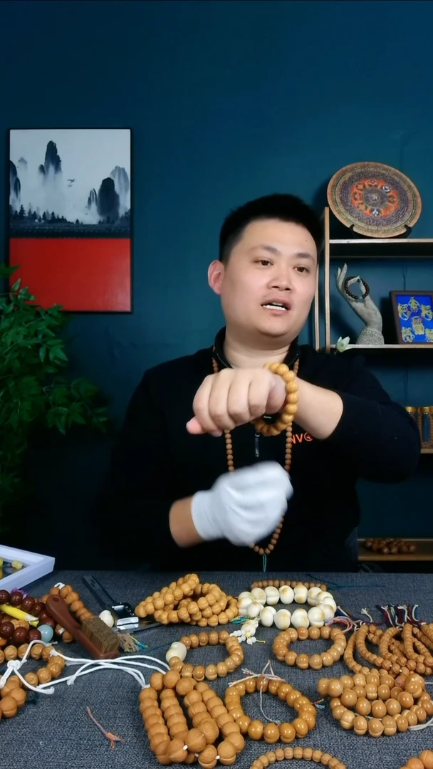 手串猴头核桃@**笼亮面肌理纹手串14+