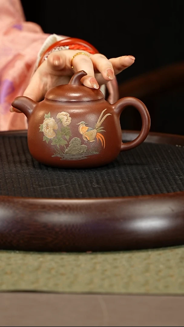 茶壶紫砂53 邵德华 底槽清 泥绘茄瓜280cc