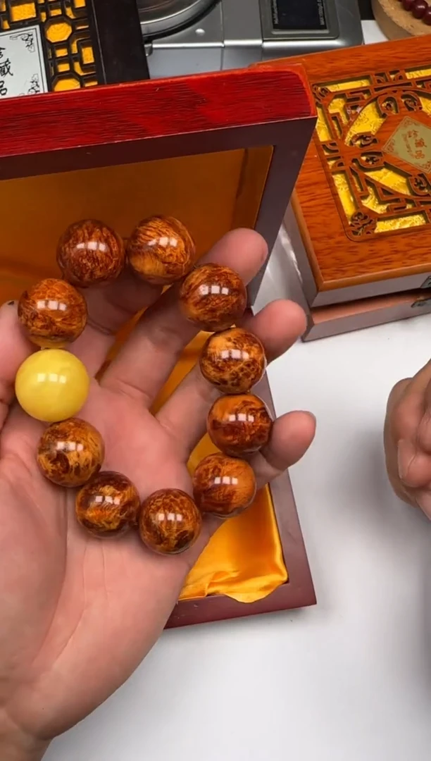 【闪购商品】沉香木手串手串一条