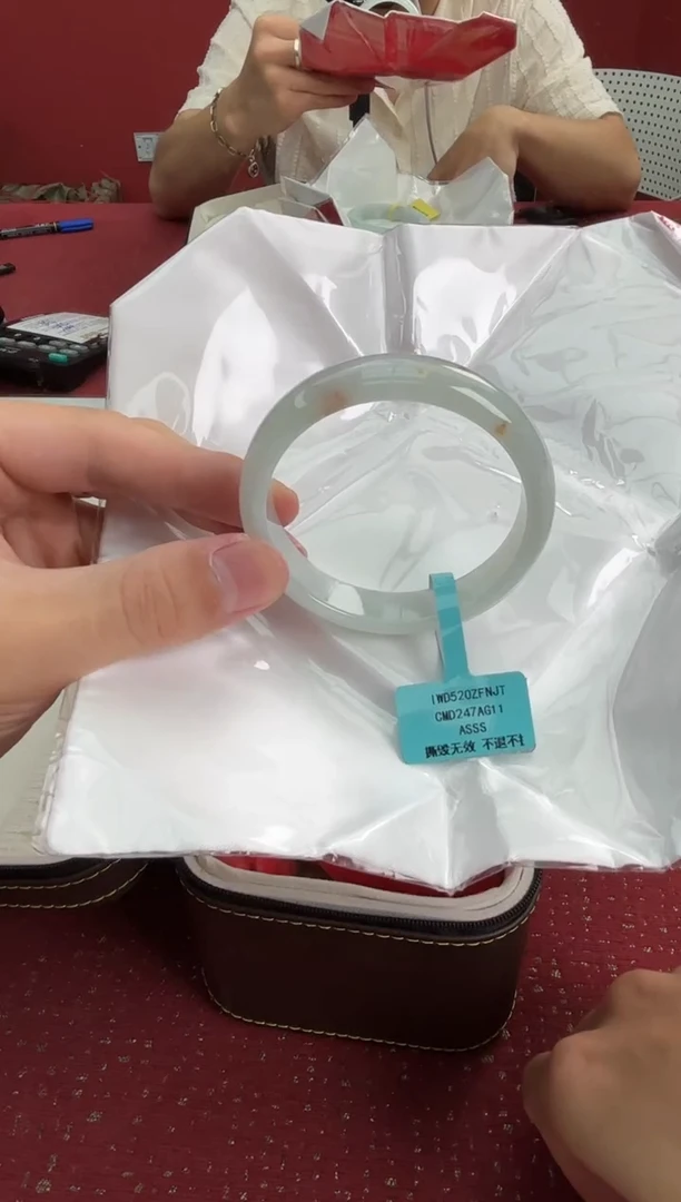 翡翠手镯未镶嵌1手镯