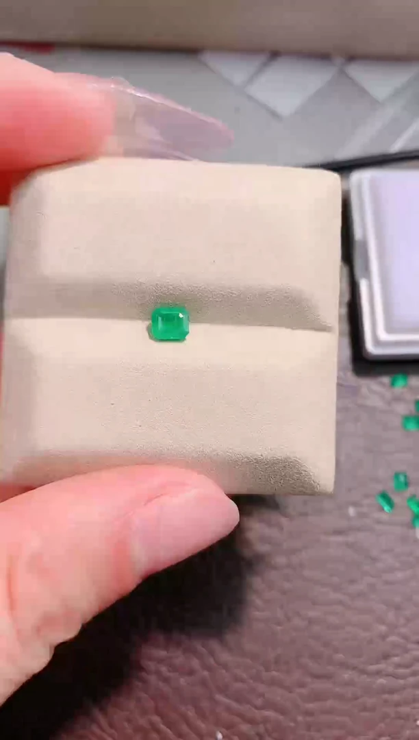 裸石祖母绿天然0.43ct
