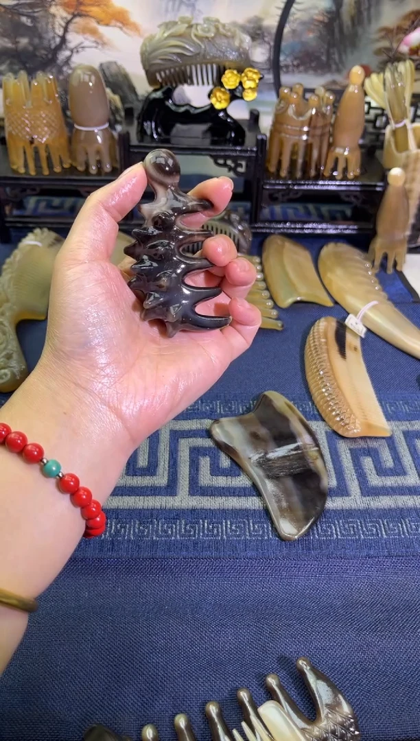 黑金刚飞**风玉化微瑕小刺猬