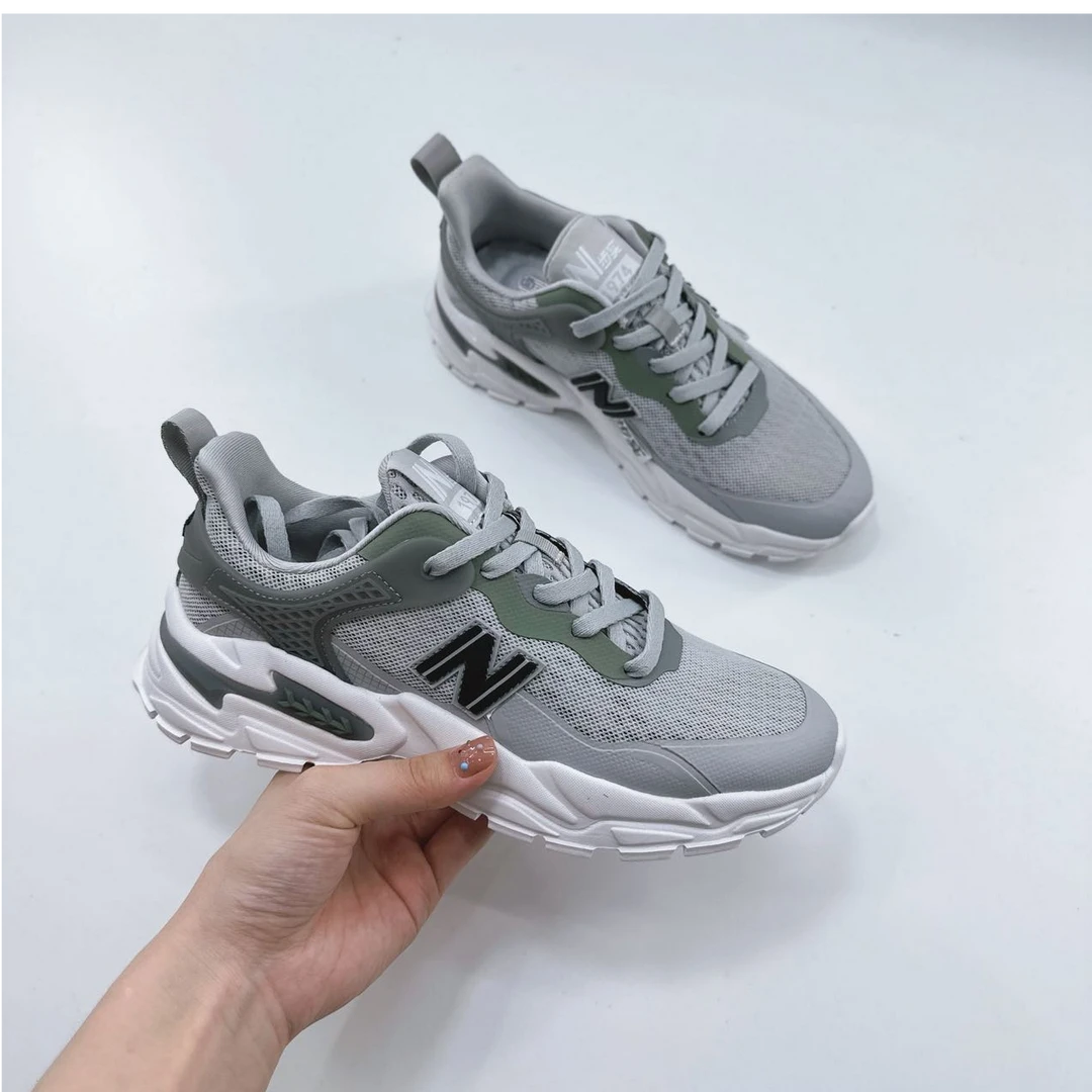 80025高端专享四季款舒适运动鞋浅麻灰/雾灰（成人运动鞋）