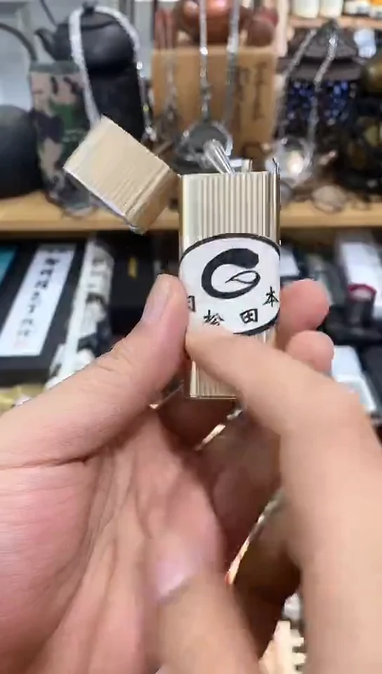 瓷片闪购商品  如图所示
