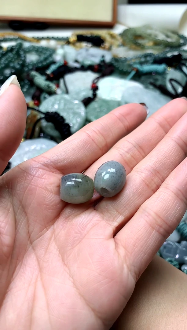 未镶嵌挂件翡翠1