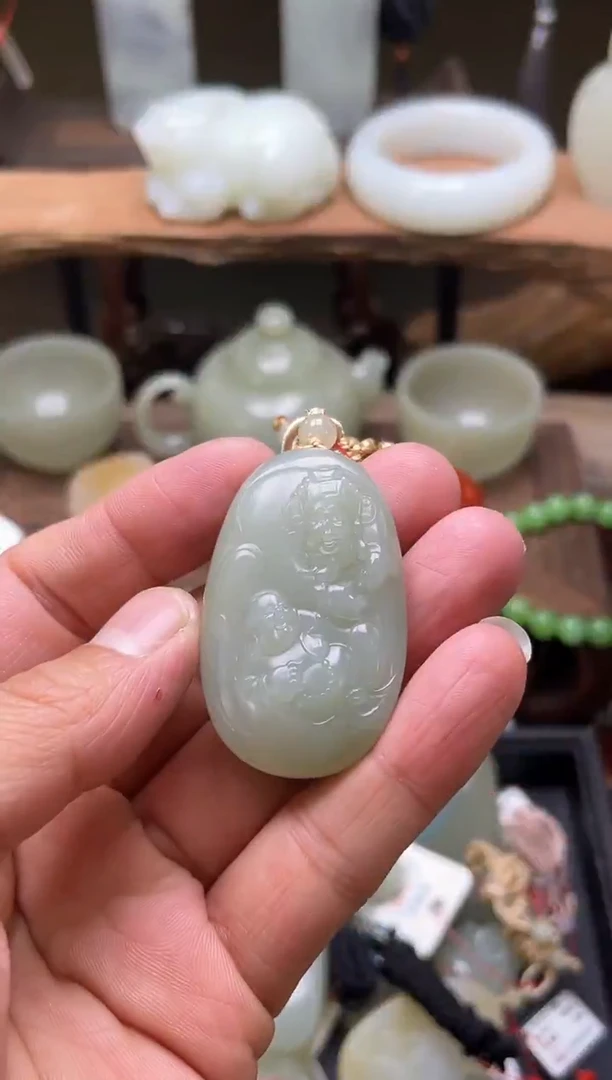 【闪购商品】和田玉吊坠未镶嵌且末青白 财弥 821020