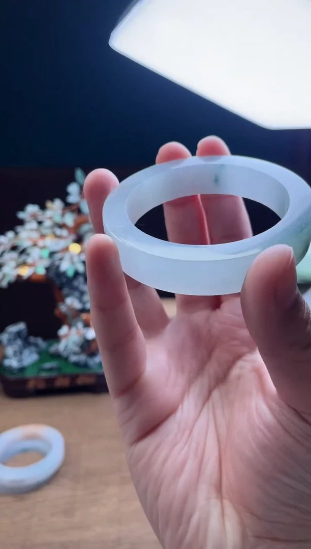 【闪购商品】定制翡翠手镯未镶嵌定制