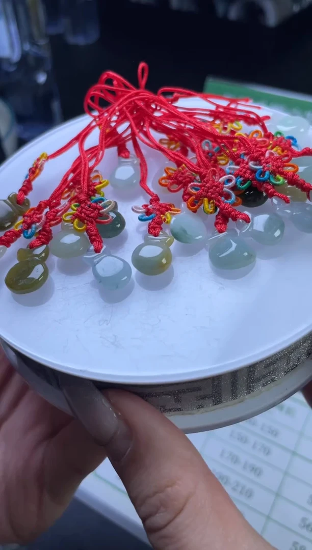 【闪购商品】翡翠挂件未镶嵌GEA1502A4多样性发一