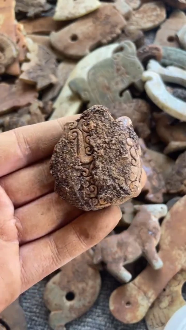 和田玉未镶嵌挂件 东顺摆件链接1524654654