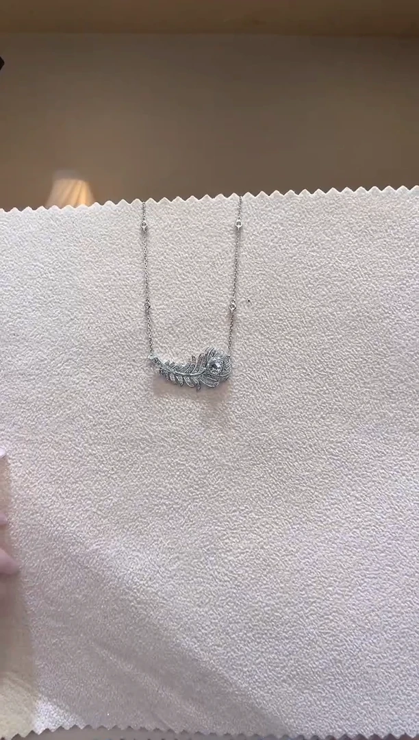 18K金镶嵌颈饰实验室培育钻石羽毛项链k白