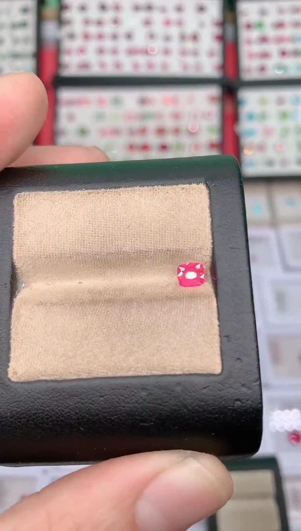 裸石尖晶石0.45ct马亨盖