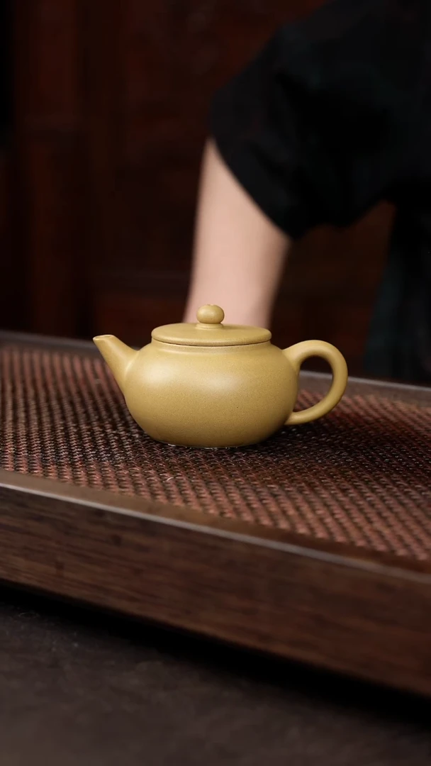 茶杯紫砂黄金段平盖水平