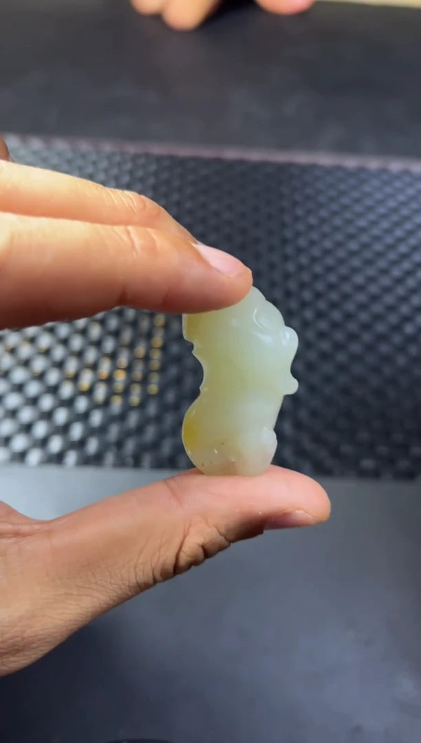 和田玉未镶嵌颈饰和田玉1