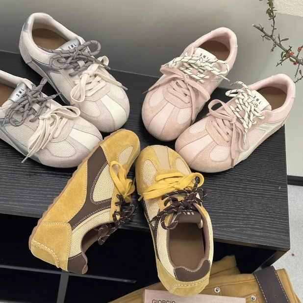 2芭蕾风甜妹圆头缎面运动板鞋2025年春夏季新款蝴蝶结休闲德训鞋