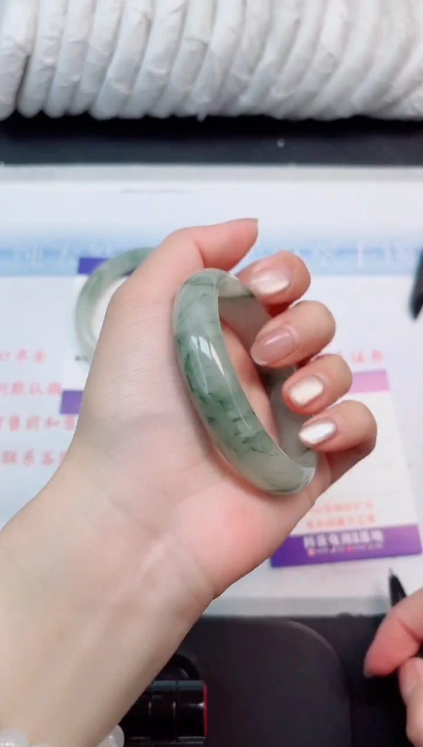 【闪购商品】石英质玉手镯未镶嵌284#53有扣手