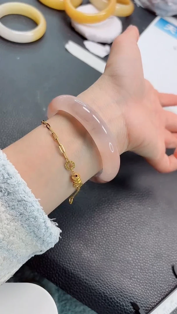 【闪购商品】石英质玉未镶嵌手镯588