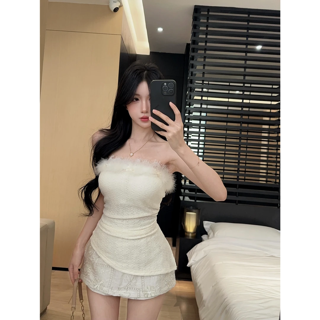 2026春季新款温柔毛毛拼蕾丝花边绑带纯欲抹胸上衣刺绣短裙套装女