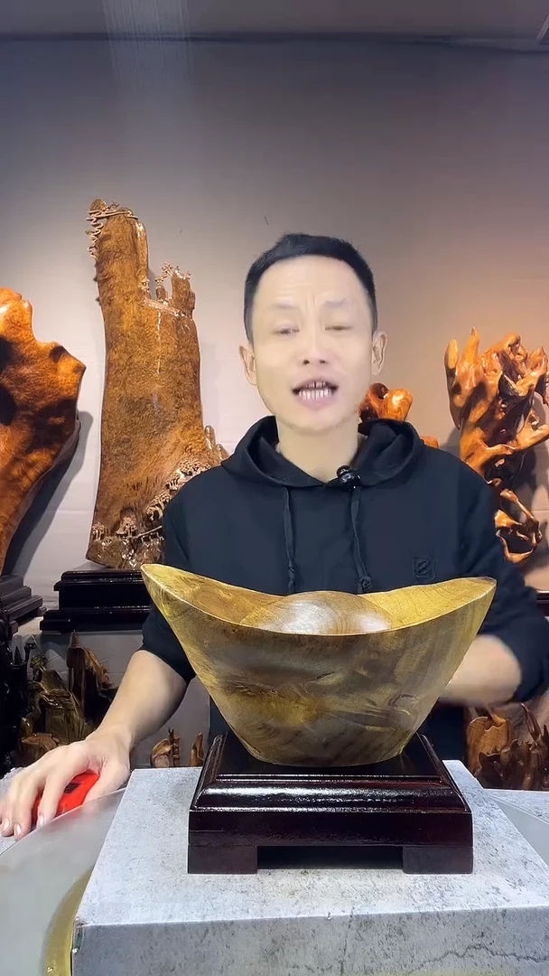 金丝楠阿****》小叶桢楠随行摆件23