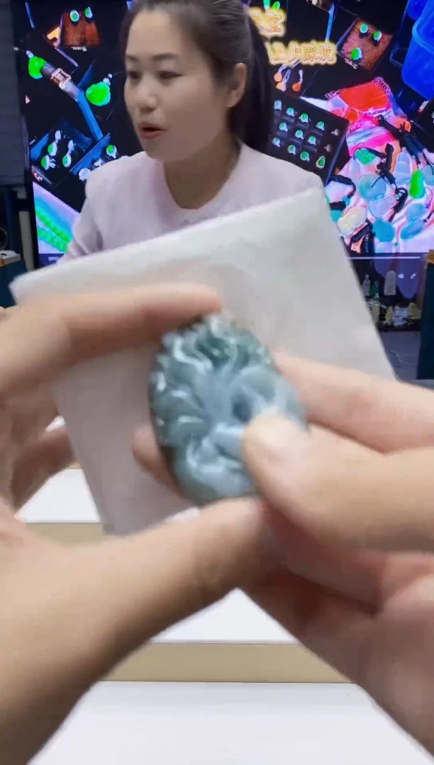 未镶嵌定制翡翠-毛货挂件33