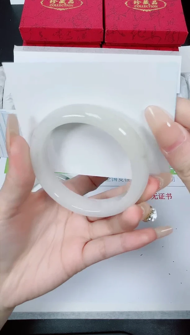 【闪购商品】石英质玉手镯未镶嵌K383-53.7