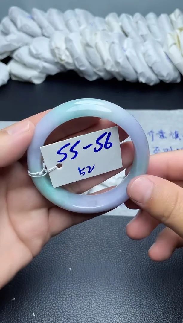 翡翠手镯未镶嵌51