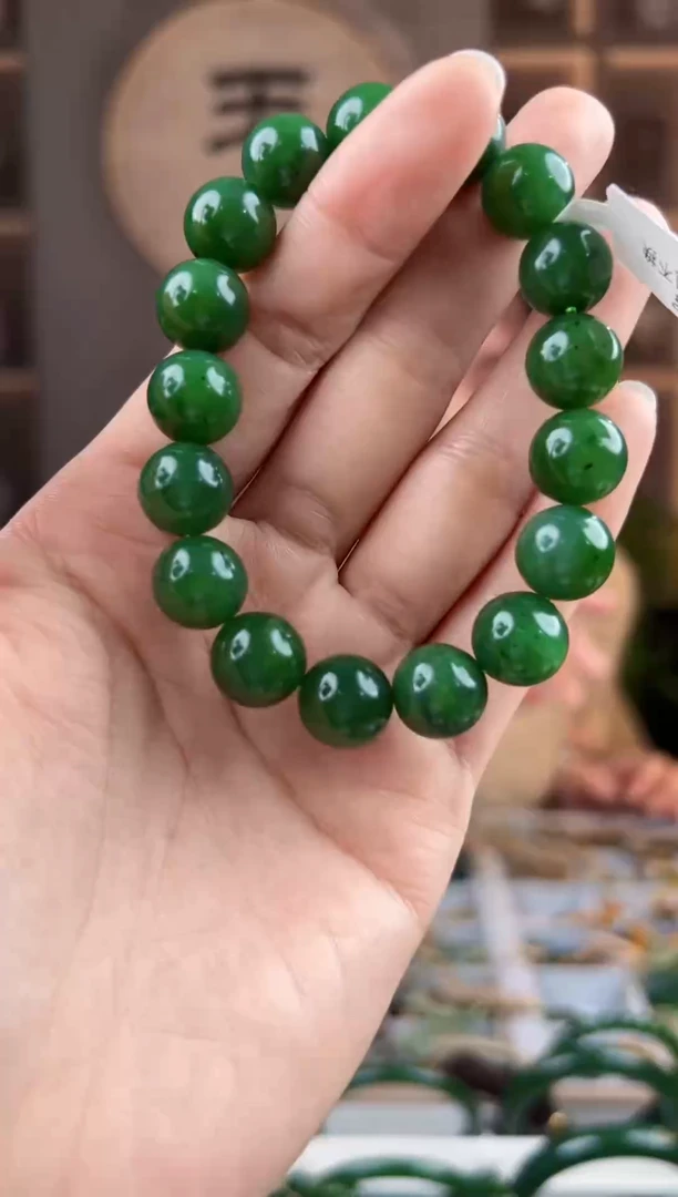 颈饰未镶嵌和田玉拍一发一，拍一发一