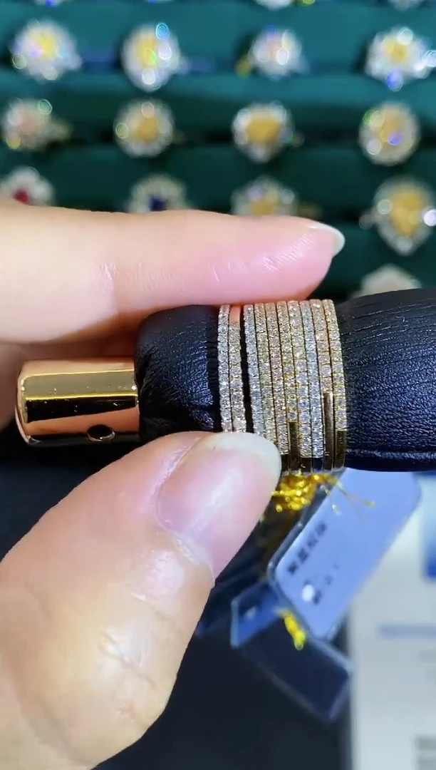 18K金镶嵌戒指钻石戒指多样性发一