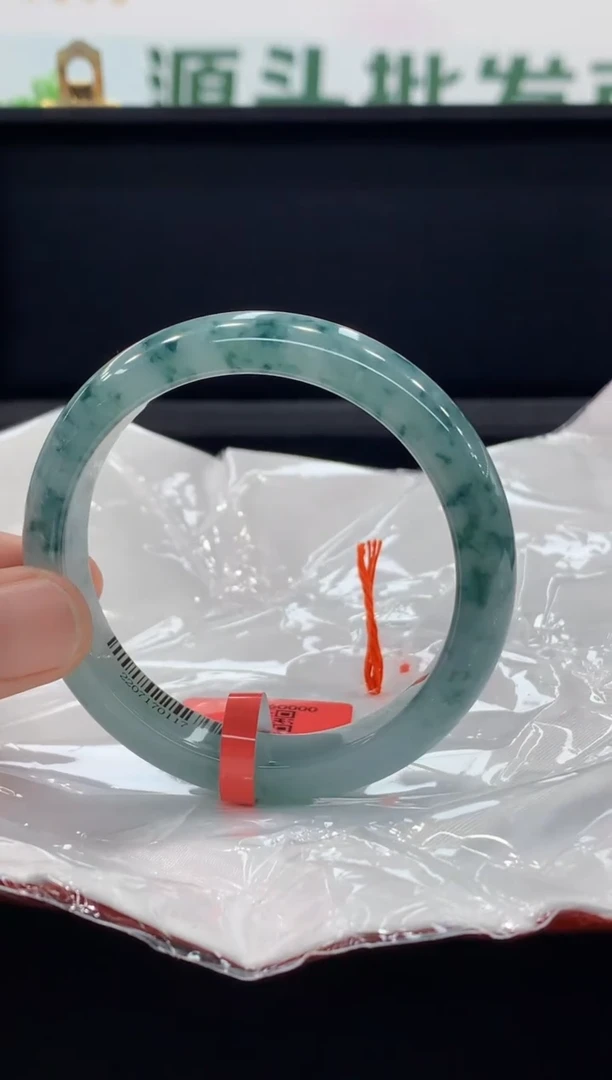 未镶嵌手镯翡翠翡翠手镯