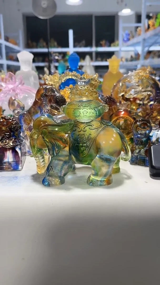 手工艺品琉璃本**猪古法琉璃  微瑕介意勿拍 不退不换171