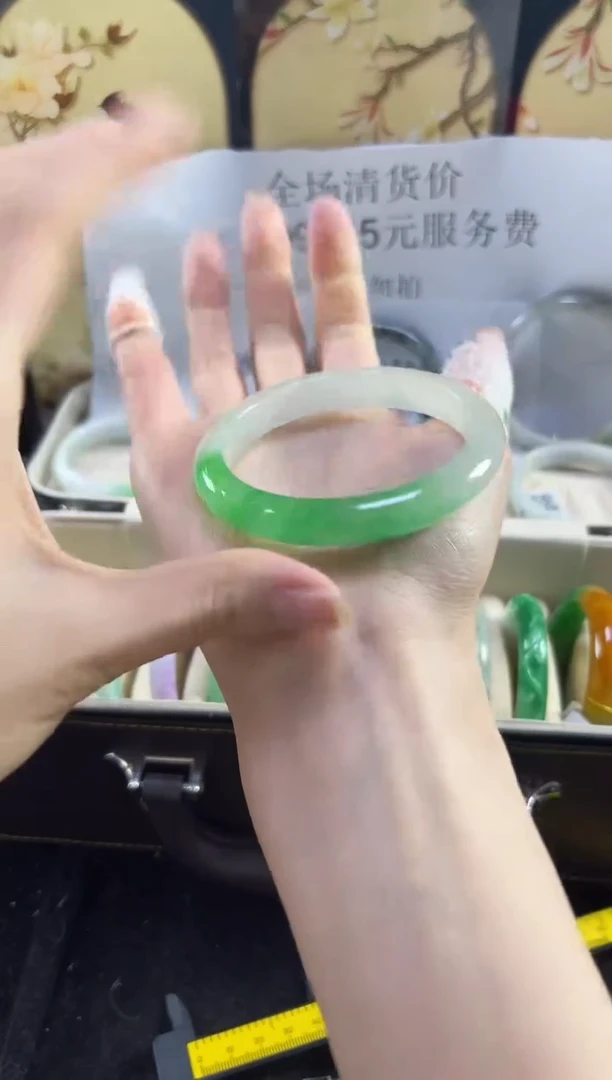 翡翠手镯未镶嵌拍下所见即所得000000411