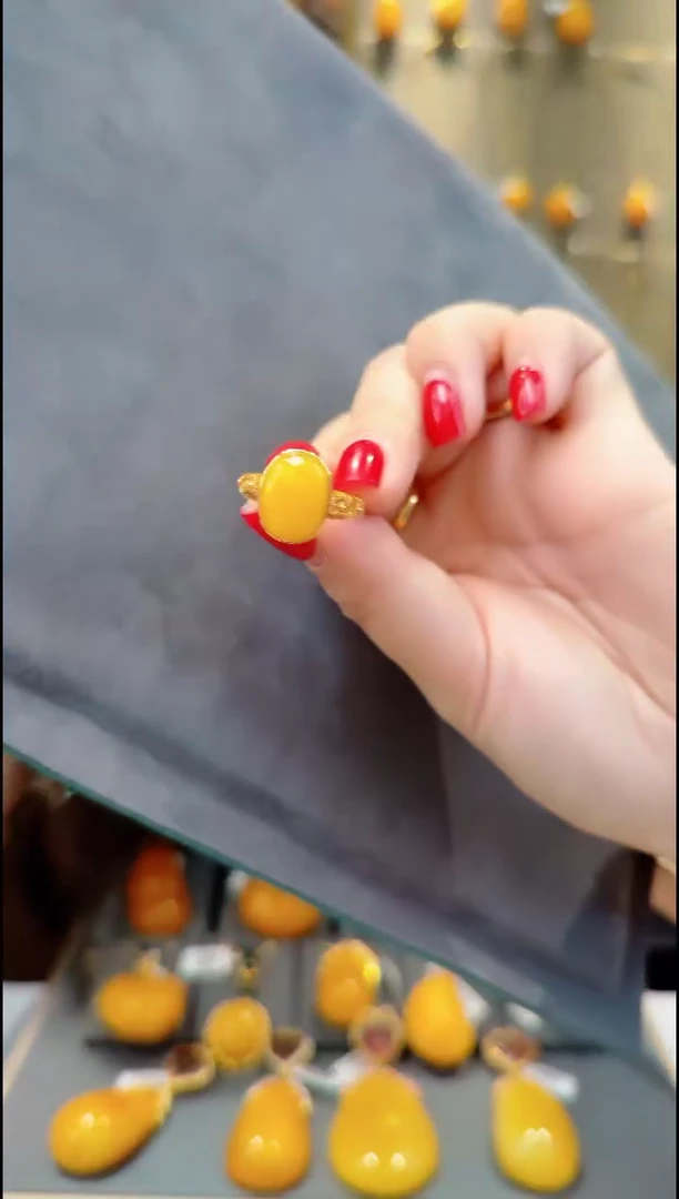 【闪购商品】蜜蜡戒指银S925镀金镶嵌H321蜜蜡戒指