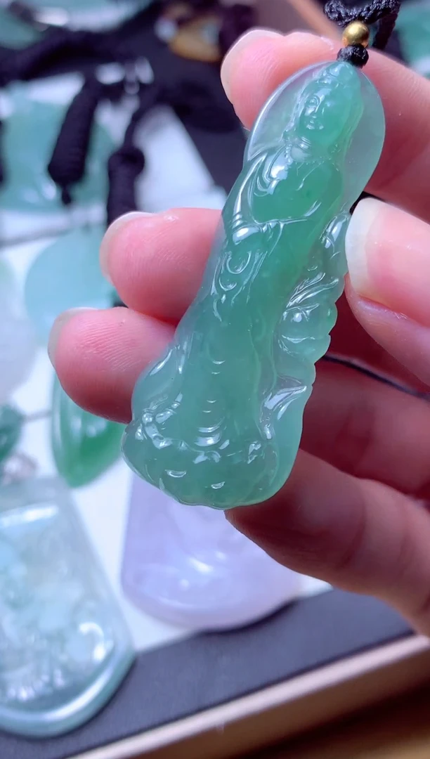 颈饰未镶嵌翡翠天然A货翡翠