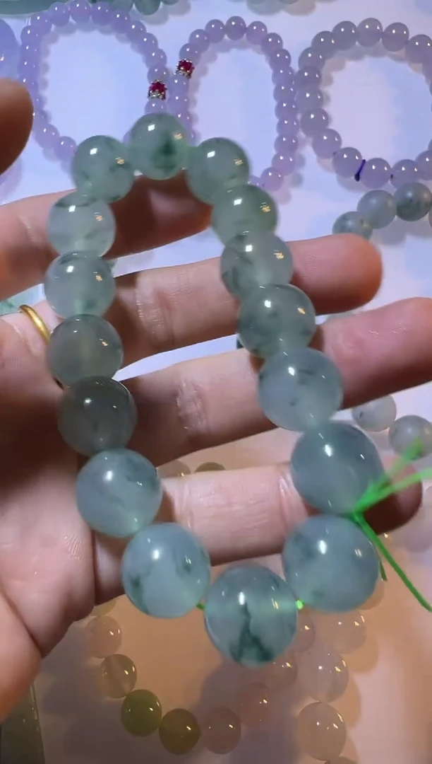 未镶嵌定制翡翠手串