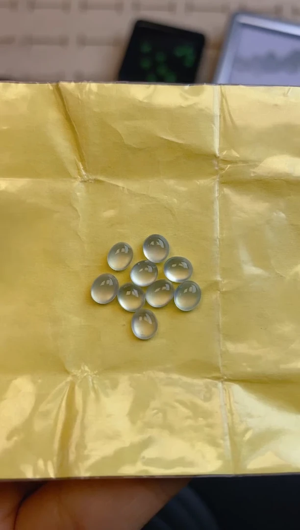定制翡翠未镶嵌天然翡翠蛋面38