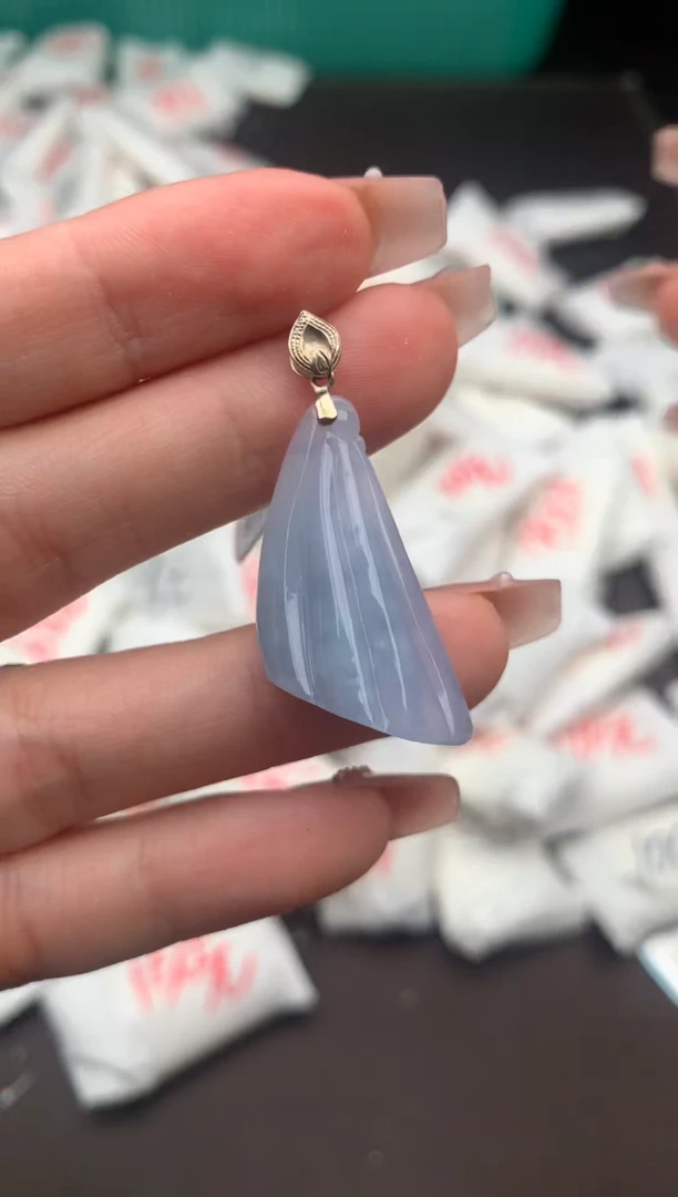 【闪购商品】翡翠挂件18K金镶嵌一