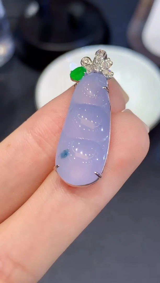 翡翠18K金镶嵌吊坠(不含链)多样性发其一