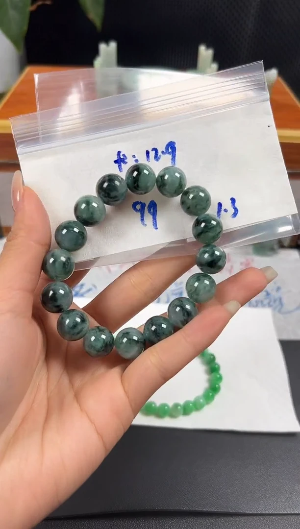 未镶嵌定制翡翠翡翠毛货抛光多样性发货拍一发一