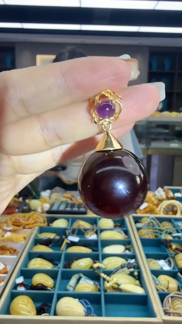 琥珀颈饰未镶嵌43秒拍号 假一罚三