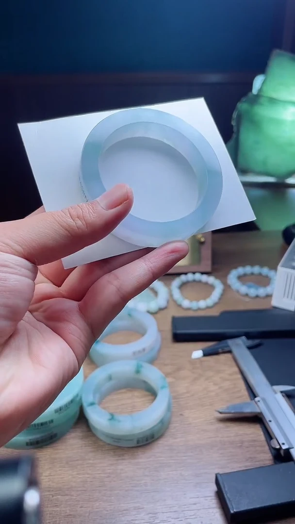 未镶嵌手镯定制翡翠小*定制