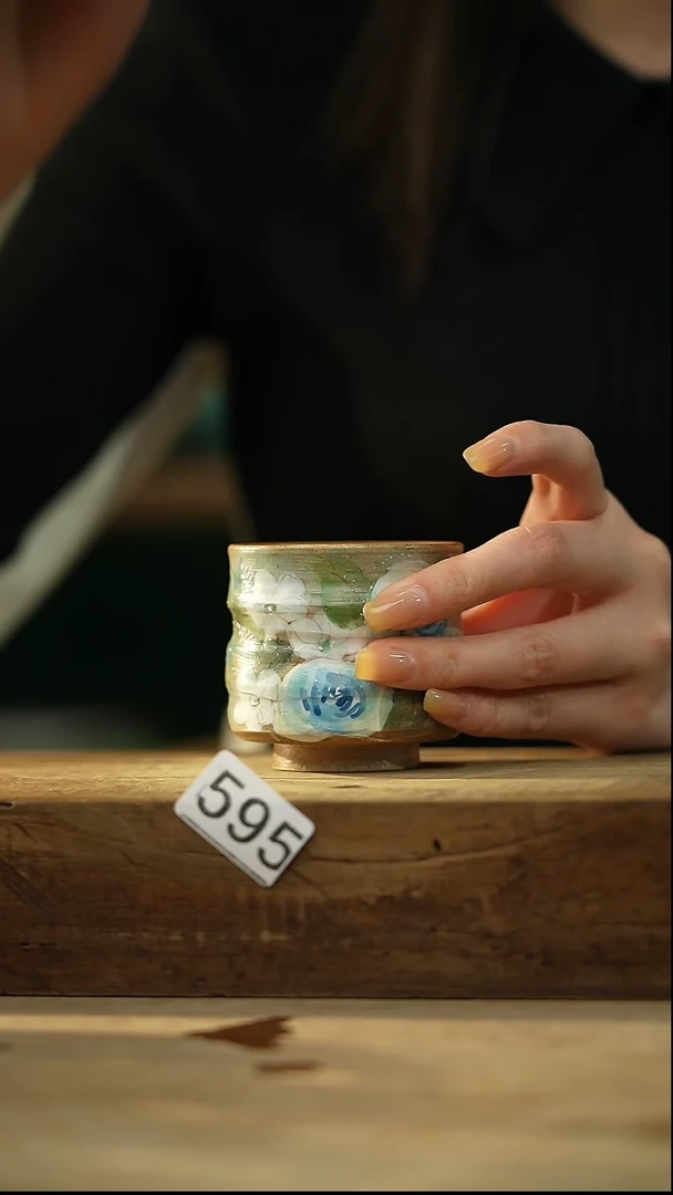 【闪购商品】瓷片设计师款 釉中彩 设计师手绘是泥吖款杯