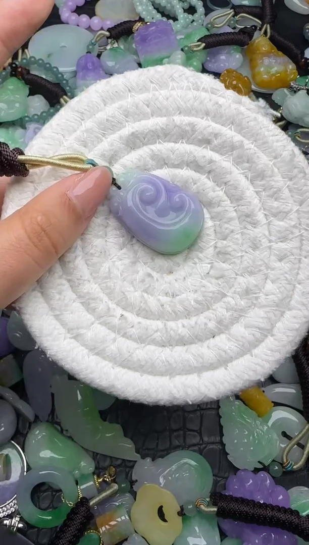 颈饰未镶嵌翡翠缅甸翡翠吊坠